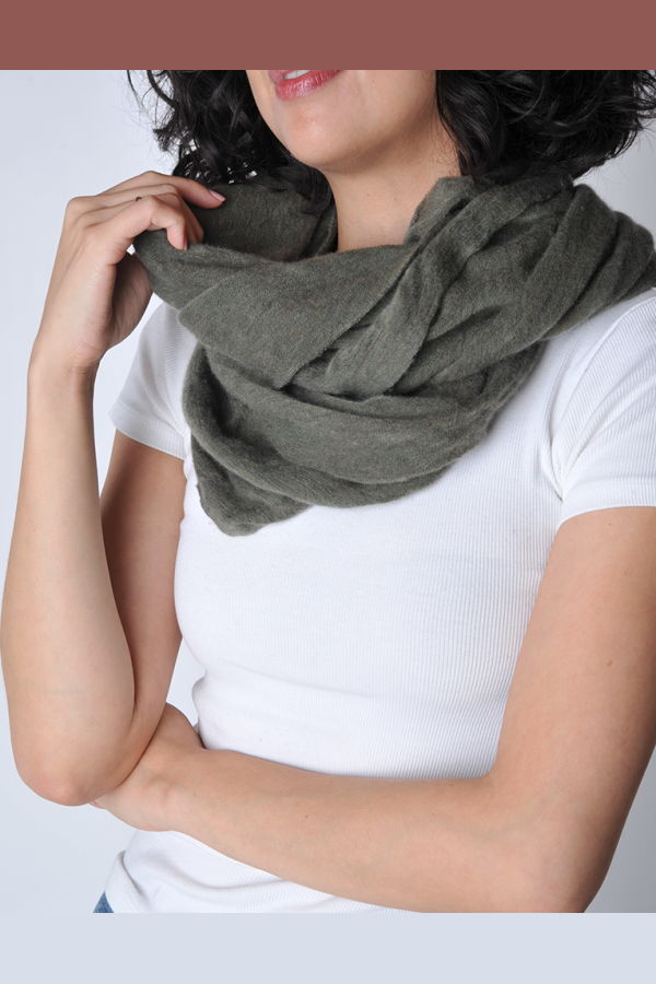 Botto Giuseppe Thick Olive Melange Knit Cashmere Tube Scarf - Olive
