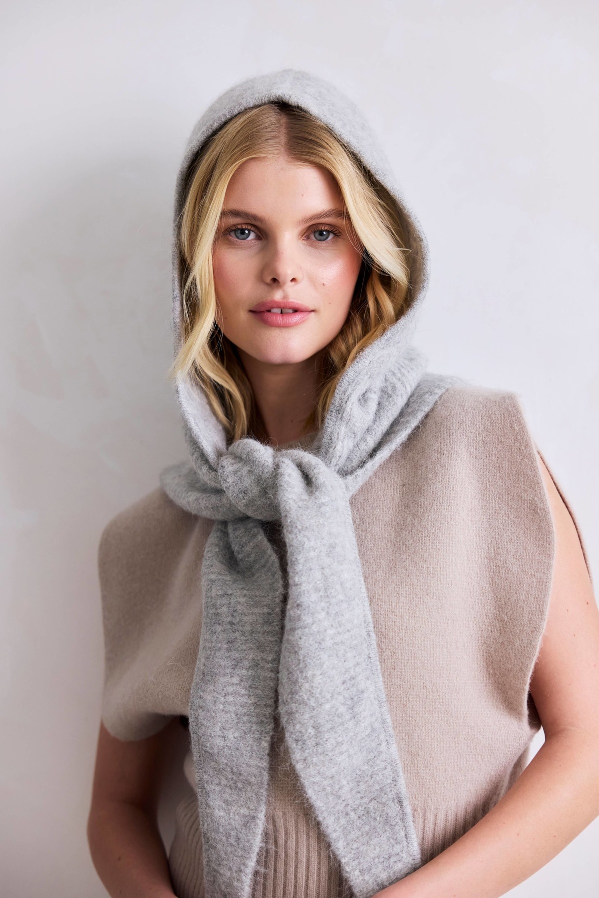 ARCTIC FOX & CO. Blizzard Grey Alpaca Hooded Scarf - Image 7 of 10