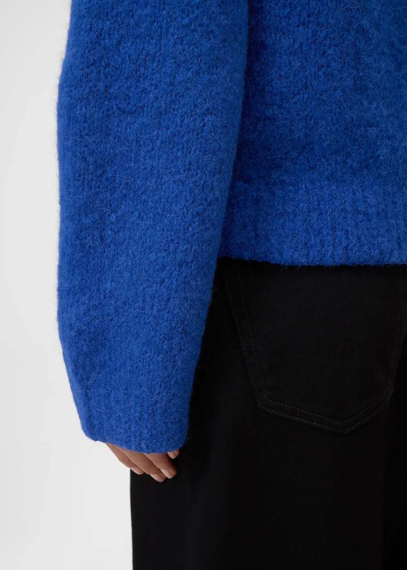 Closed Crew Neck Sweater - Blue
