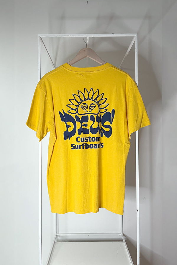 Deus Ex Machina Sleeping Sun Tee - Yellow