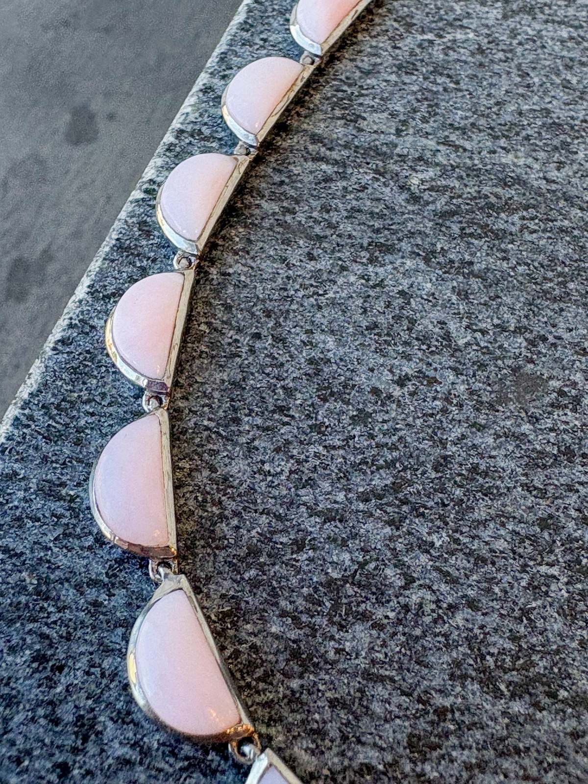 Nak Armstrong Riviere Scallop Necklace - Pink Opal - Image 5 of 5
