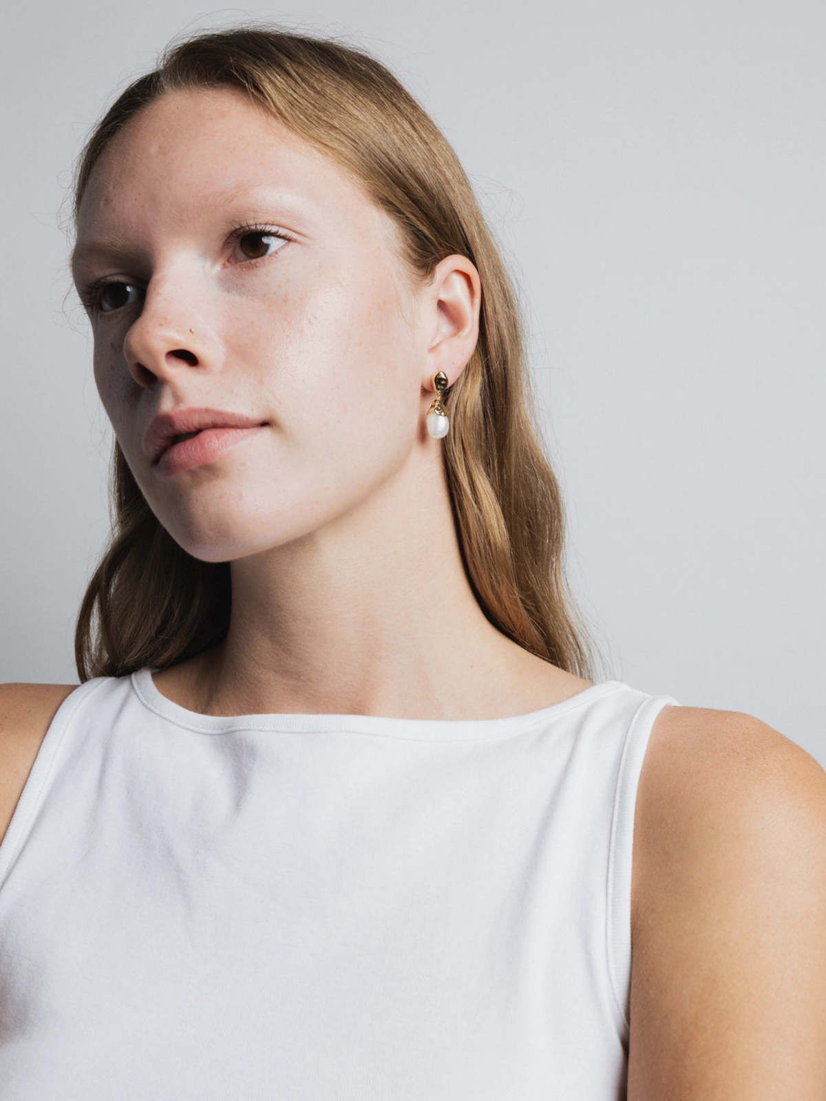 Wolf Circus Pearl Drop Earring - Image 5 of 9