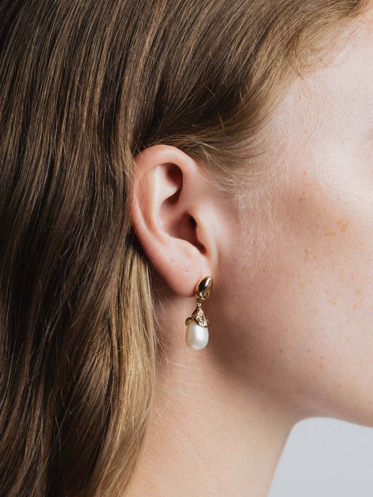 Wolf Circus Pearl Drop Earring - Image 6 of 9