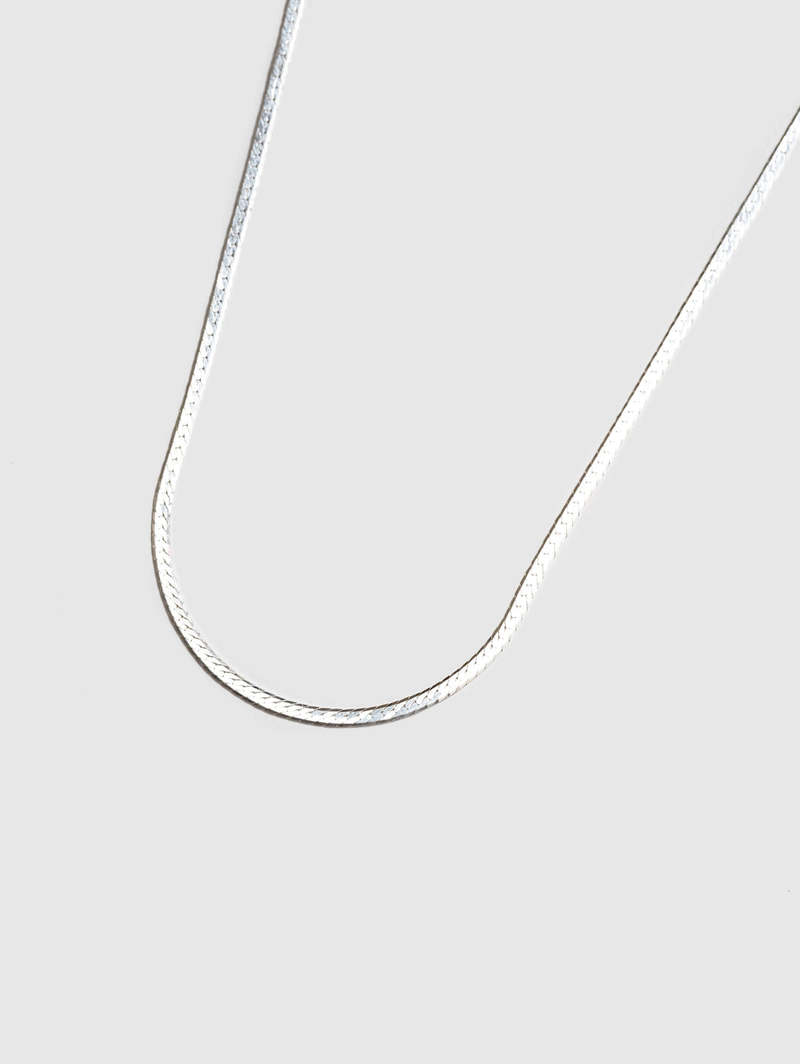 Wolf Circus Thin Herringbone Chain Necklace