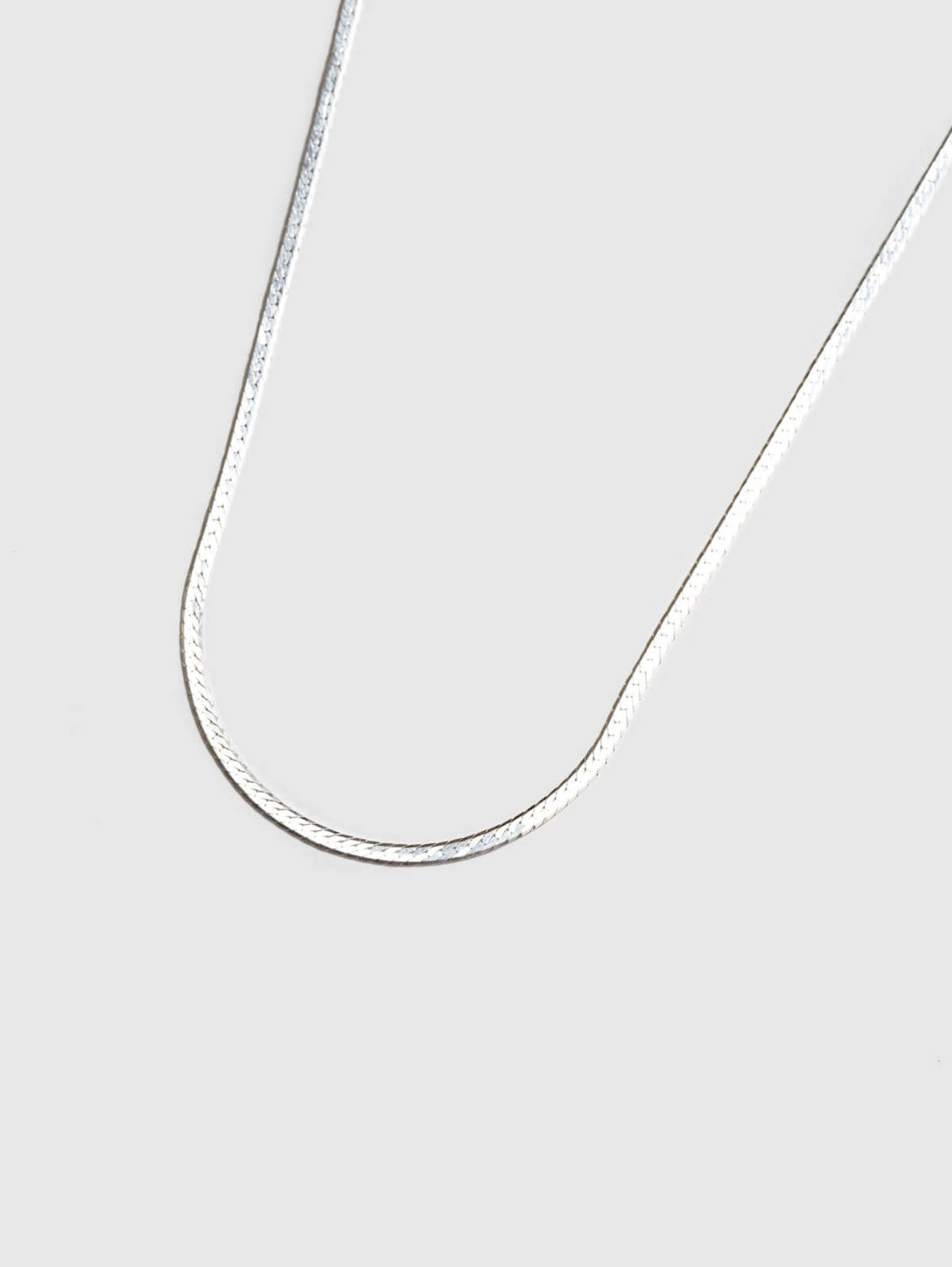 Wolf Circus Thin Herringbone Chain Necklace - Image 3 of 4