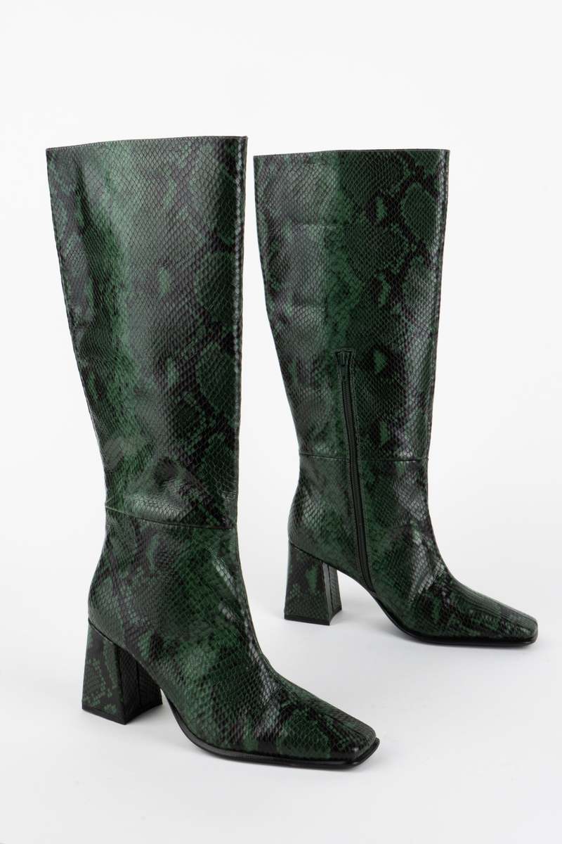 INTENTIONALLY __________. TGIF Boots - Forest