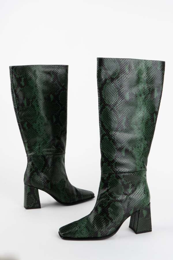 INTENTIONALLY __________. TGIF Boots - Forest