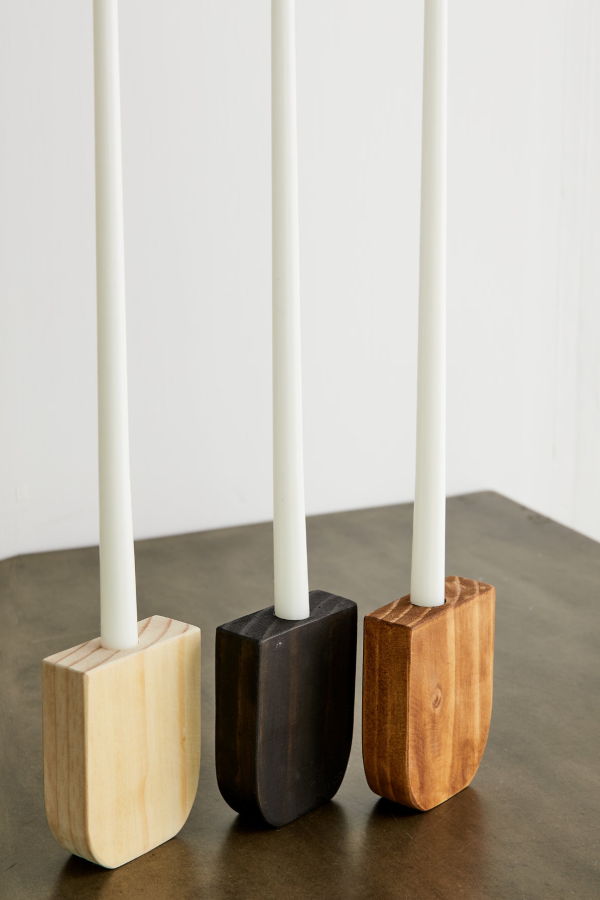 Kanju Interiors Horseshoe Wooden Pine Taper Candle Holder