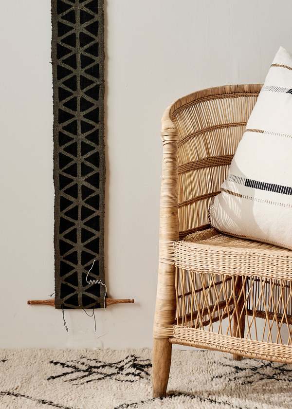 Vibrations Bogolan Wall Totem - White with Black Vibes