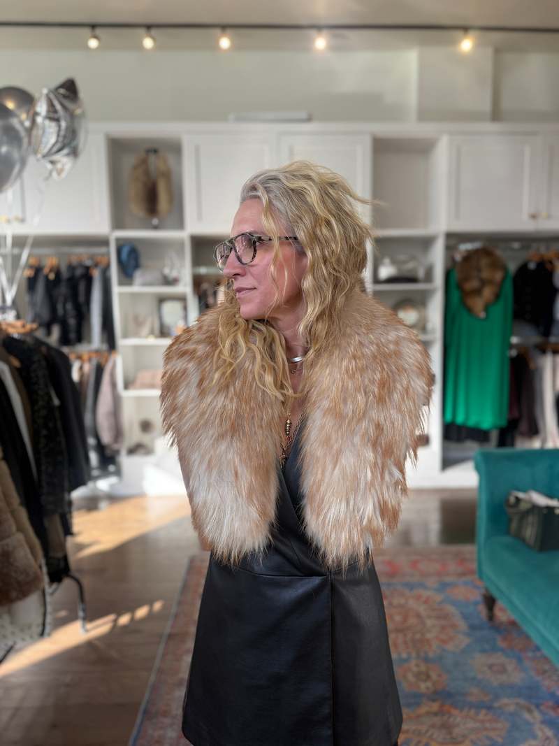 Linda Richards Fur Collar
