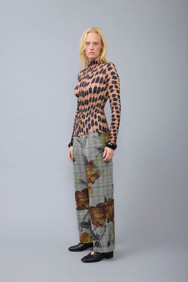 Idun Susi Cross Pleated Top - Mia