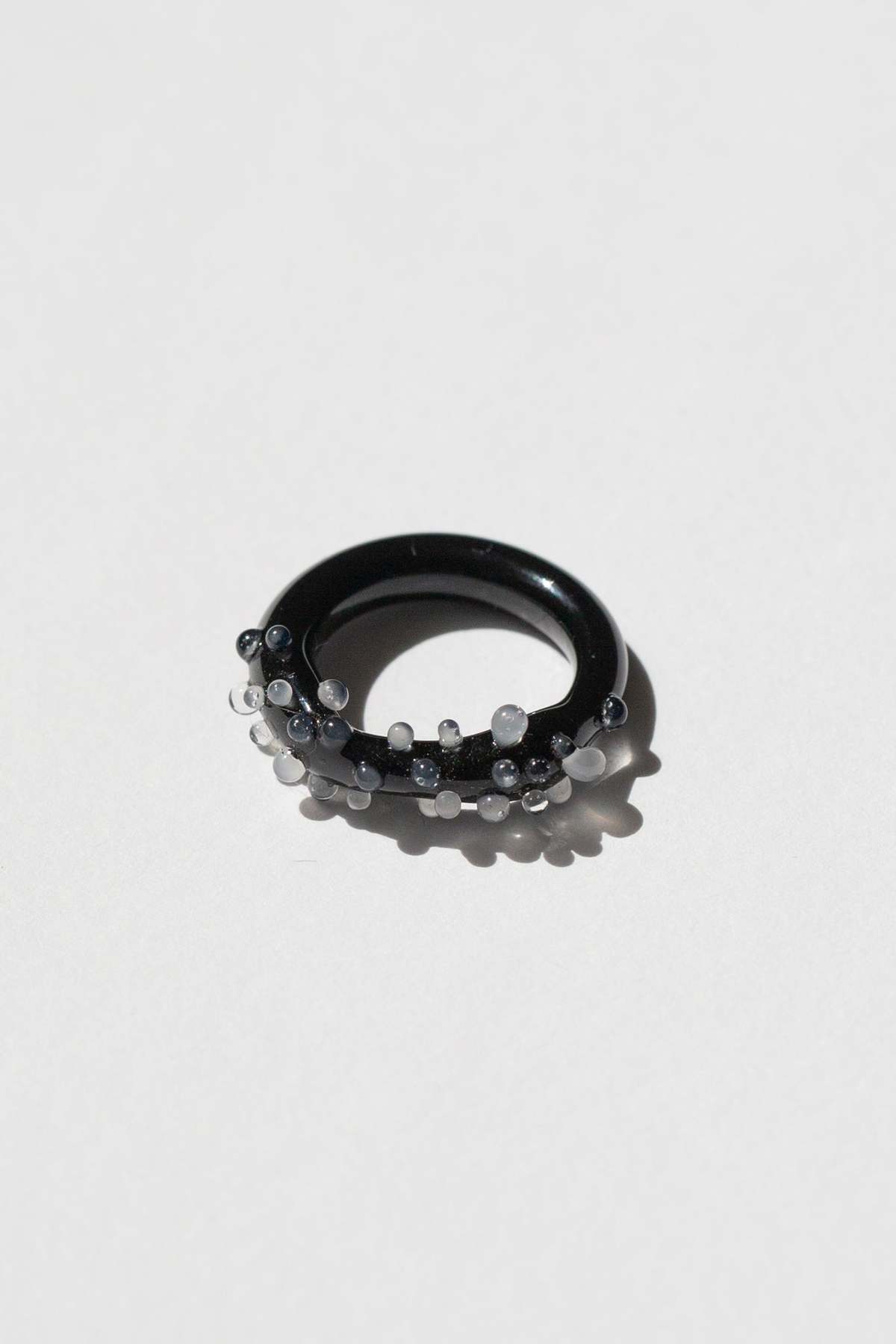 WOLF & GYPSY VINTAGE Squiggle Topper Murano Glass Ring - Image 5 of 7