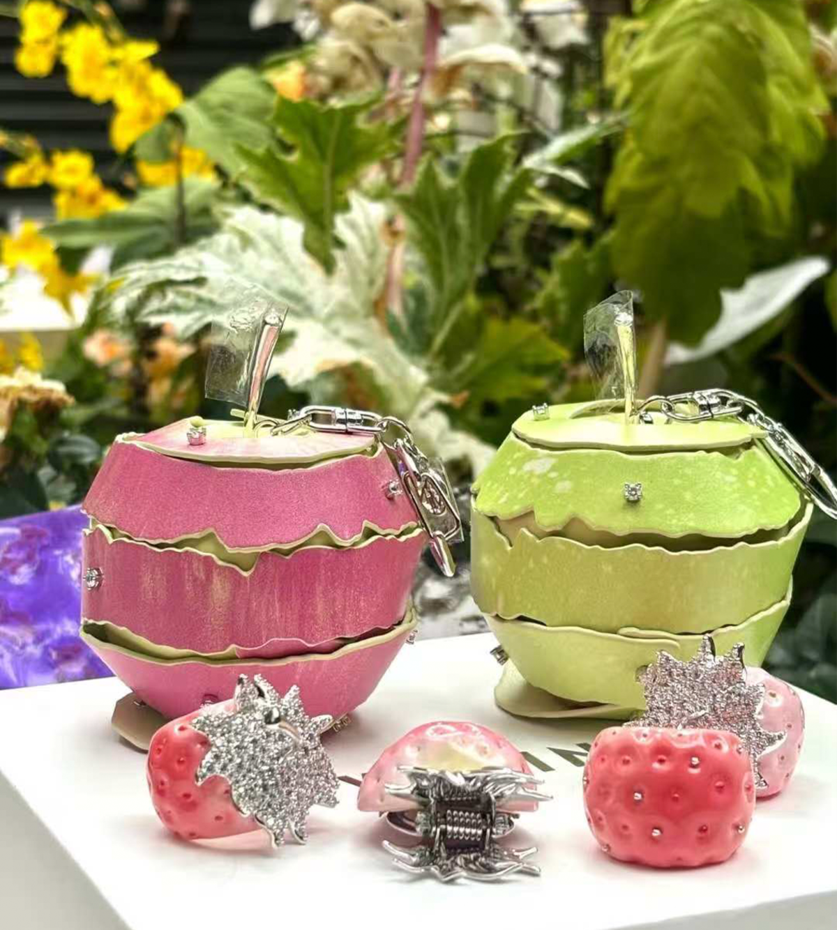 YVMIN Apple Peel Charm - Image 4 of 5