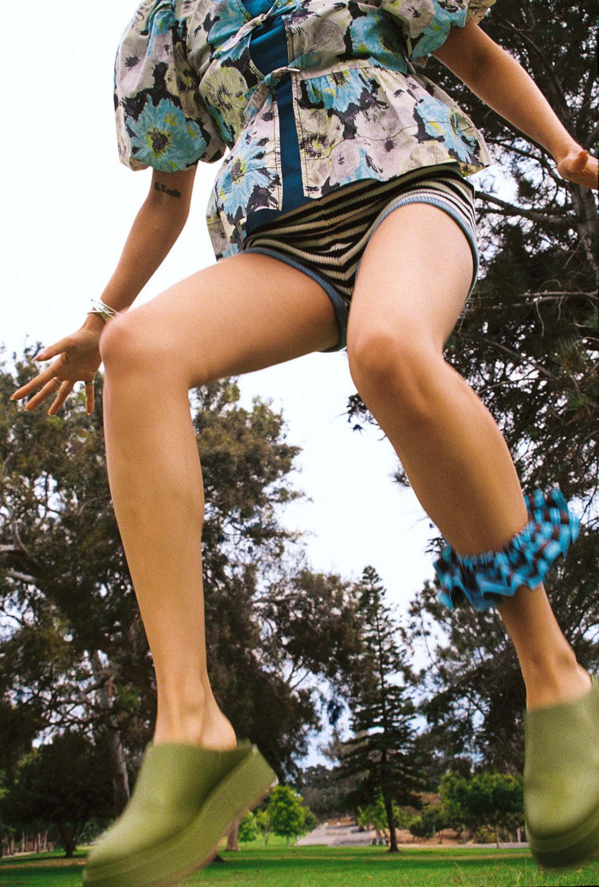 "INTENTIONALLY __________." Risen Platform Mule - Image 2 of 25