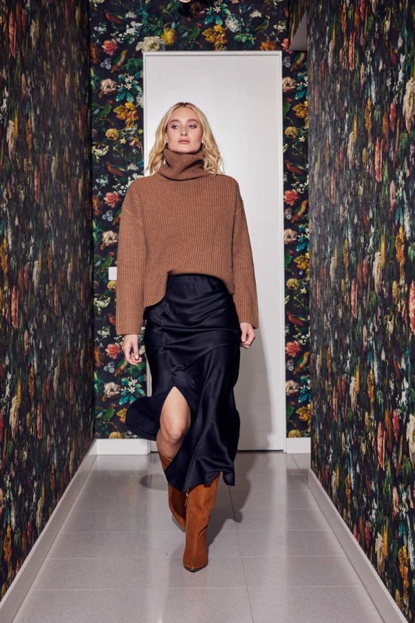 Lindsay Nicholas New York Textured Turtleneck