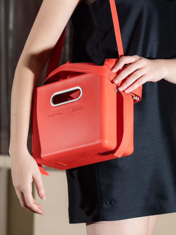 Parsel East West Tote Small Priority Tote