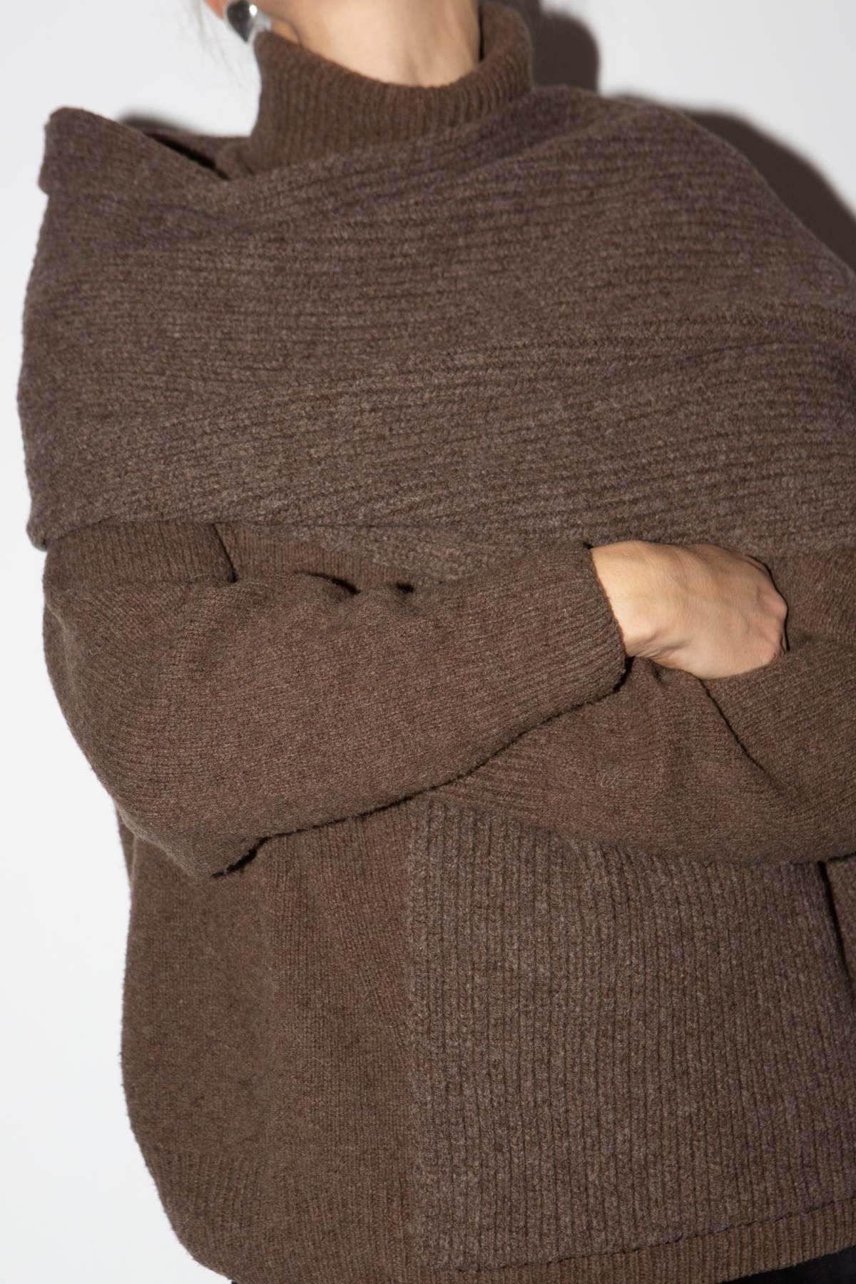 WOLF & GYPSY VINTAGE Baserange Mea Scarf - Image 5 of 5