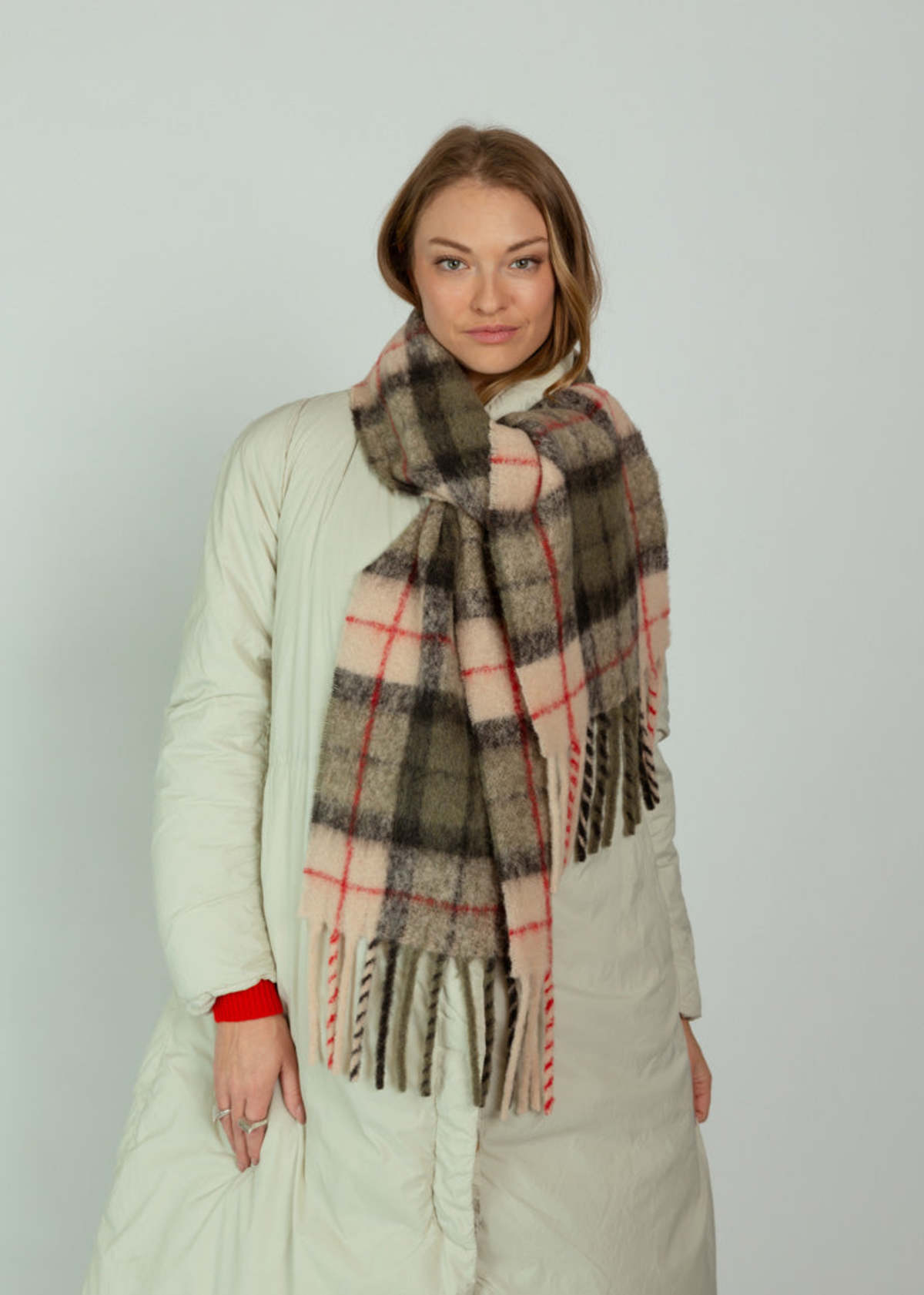 Closed Scarf - Pale Pink - Image 3 of 4