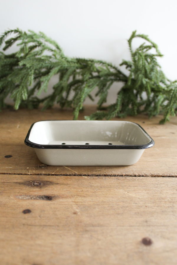Earth & Nest Enamel Soap Dish