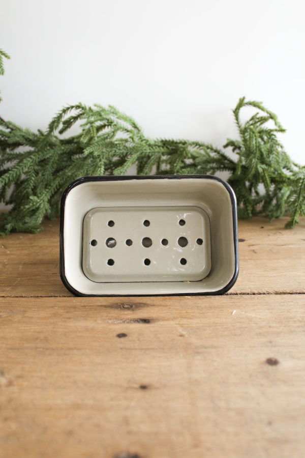 Earth & Nest Enamel Soap Dish