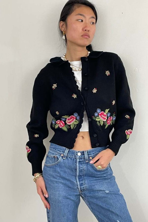 ReCAP Vintage Studio Vintage Embroidered Black Velvet Collar Cropped Cardigan