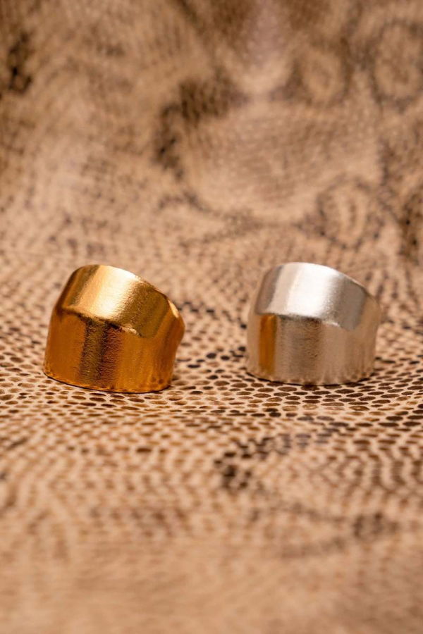 PAR ICI Knuckle Ring