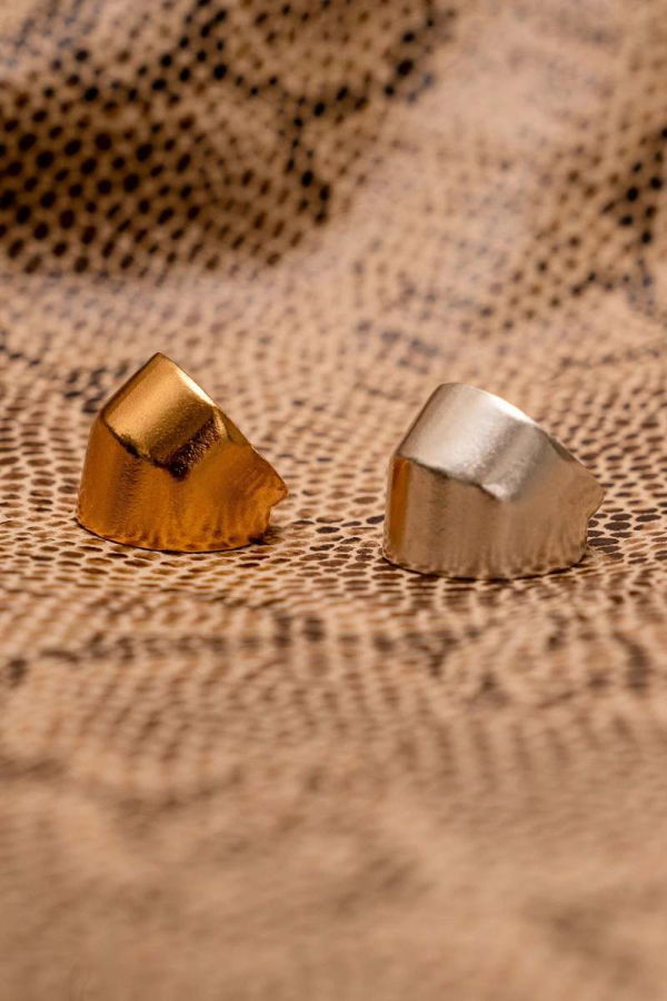 PAR ICI Knuckle Ring