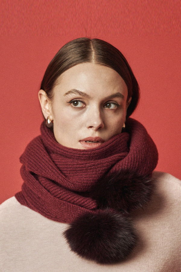 Maison De Ines Mink Pom Wool Muffler - Classic Burgundy