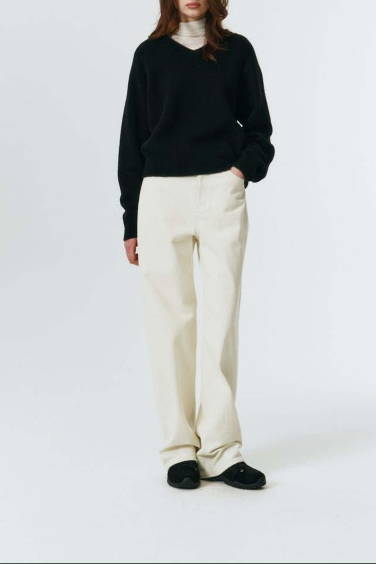 Dunst Unisex Soft Volume V-Neck Sweater - Black - Image 8 of 12