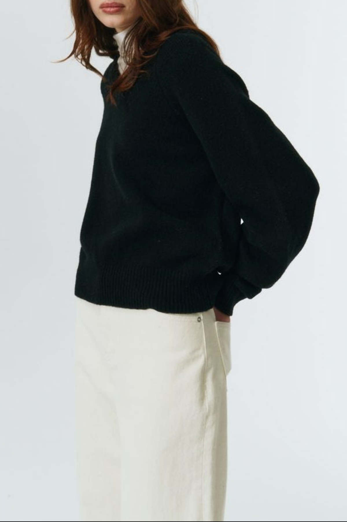 Dunst Unisex Soft Volume V-Neck Sweater - Black - Image 9 of 12