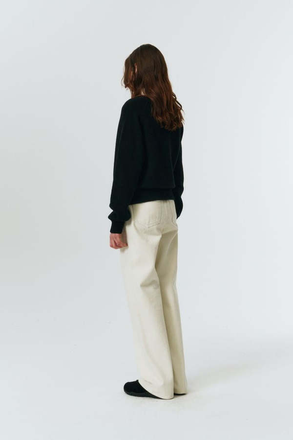 Dunst Unisex Soft Volume V-Neck Sweater - Black