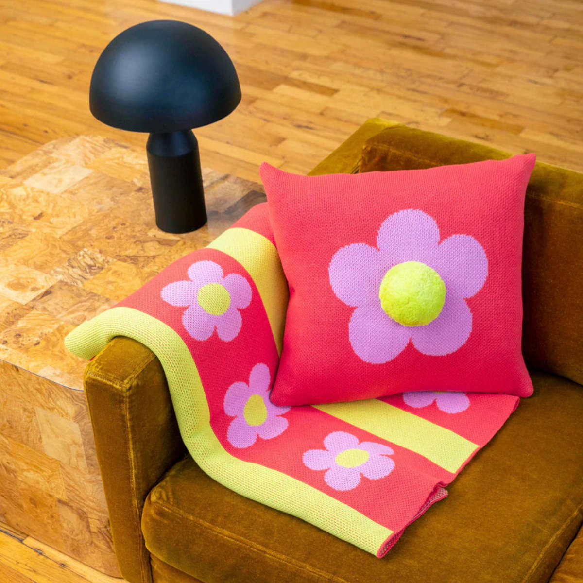 Verloop Melon Flower Stripe Throw - Image 3 of 3