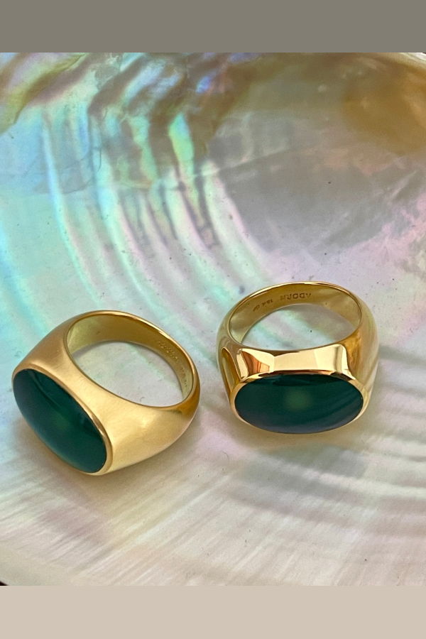 ADORN Golden Signet Agate Ring - Green