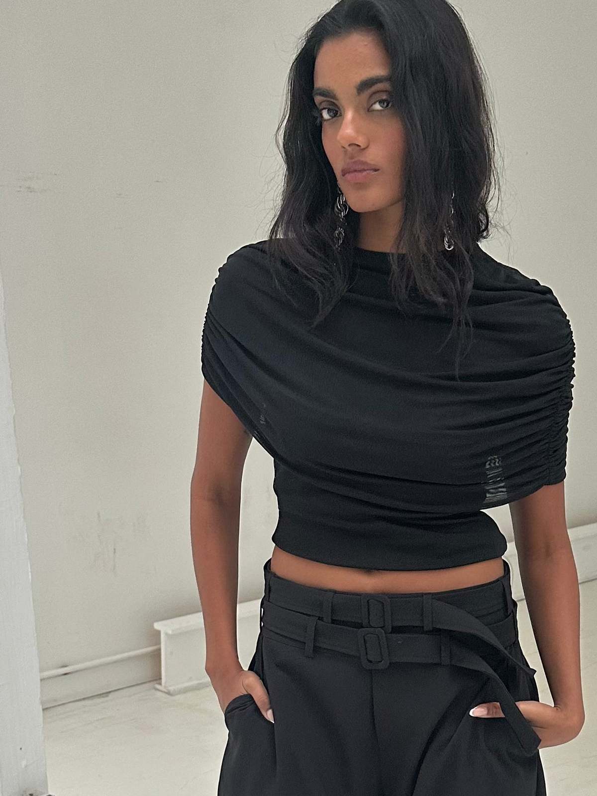 SAEMDI Mesh Cape Top - Image 2 of 4