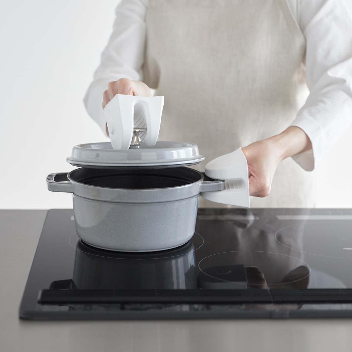 Yamazaki Home Magnetic Pot Holders - Set of 2 - Silicone - Image 6 of 16