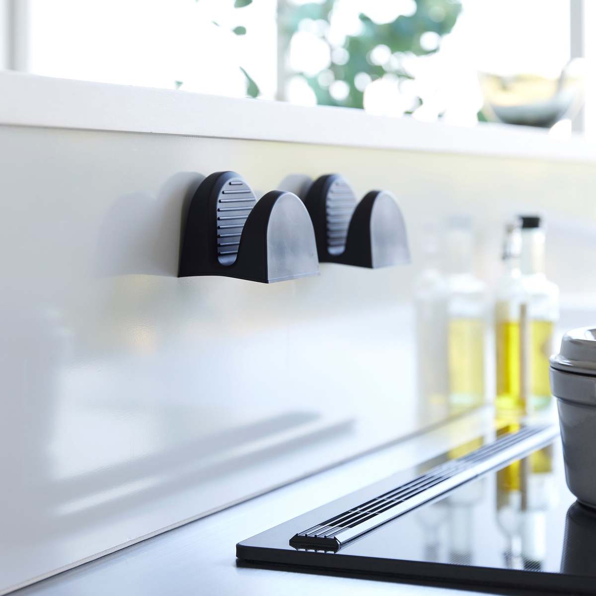 Yamazaki Home Magnetic Pot Holders - Set of 2 - Silicone - Image 12 of 16