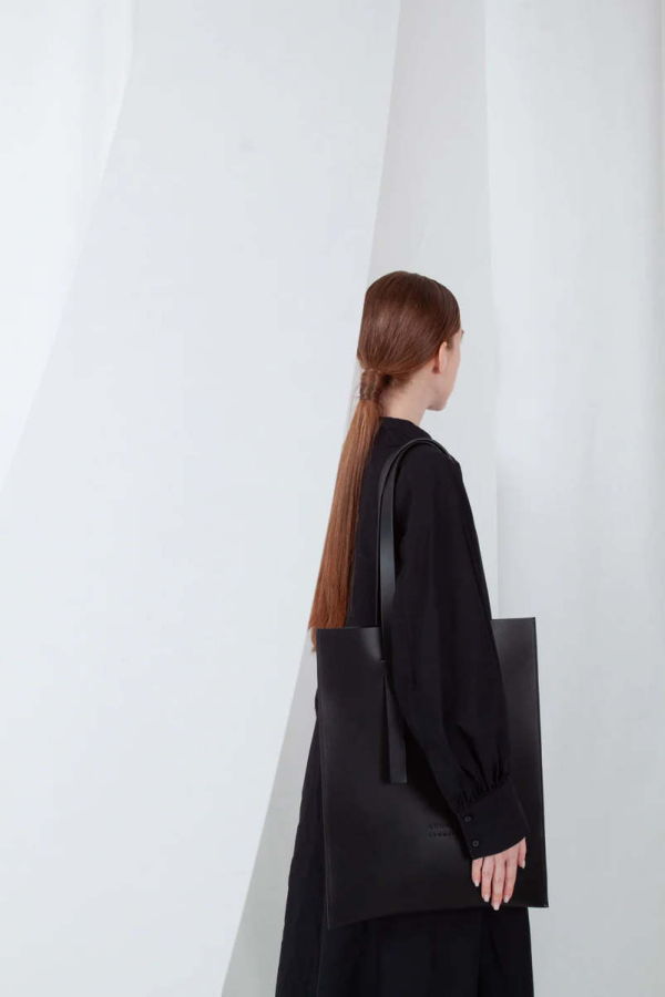 Arrhe Studio Piatta Shoulder Bag - Black