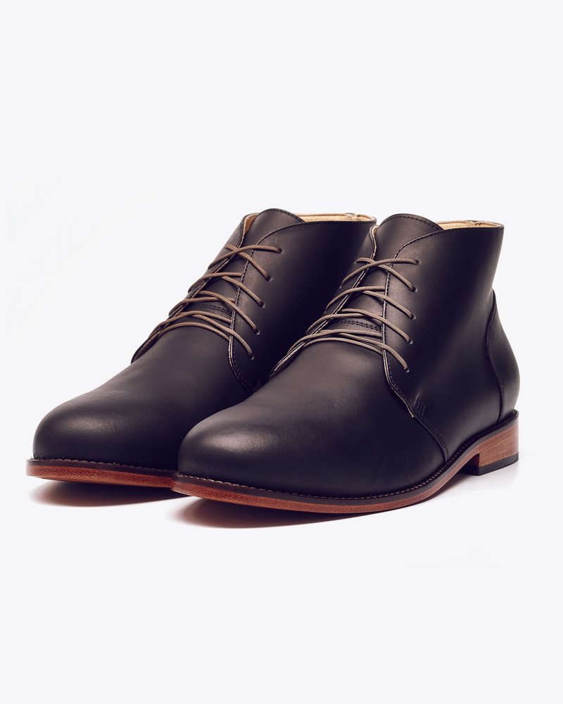Nisolo Emilio Chukka Boot - Black | Garmentory display picture 2