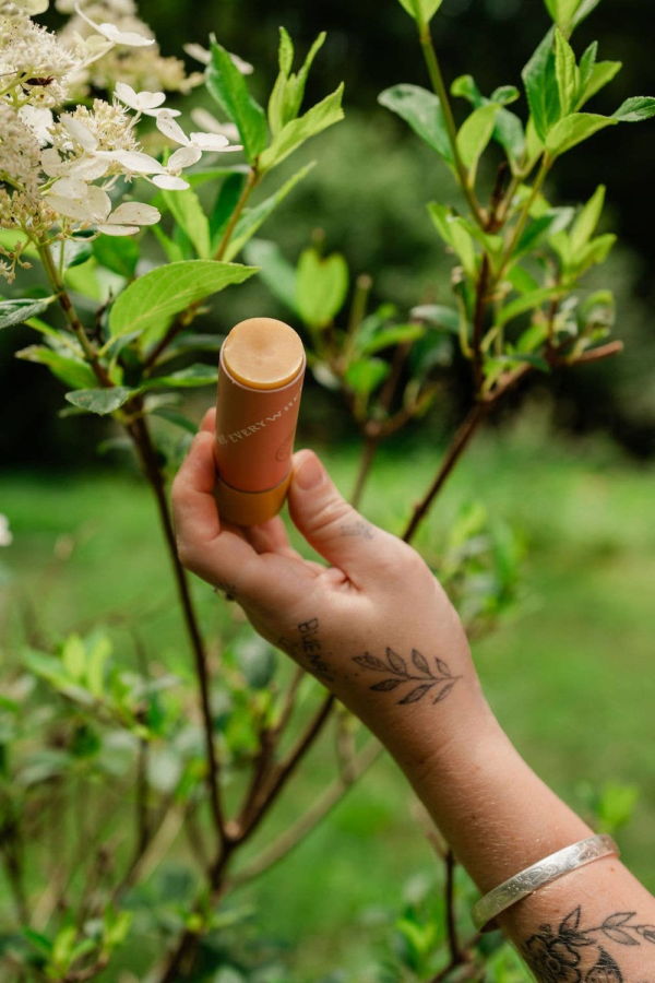 Lovewild Design Solecita Cielo Glow Sensitive Skin Moisturizer Shimmer Stick