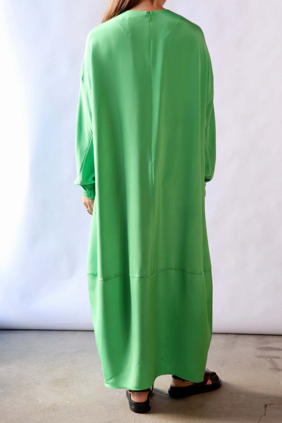Tibi 4-Ply Silk Long Sleeve Cocoon Dress - Green - Image 2 of 4