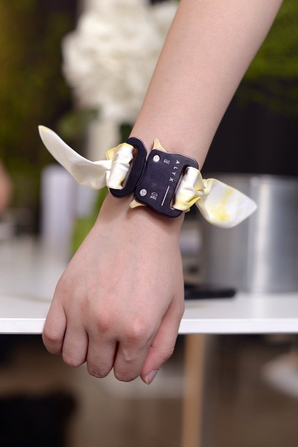 アクセサリー ALYX Giant Leather l Bangle alyx giant leather l bangle 【公式通販】