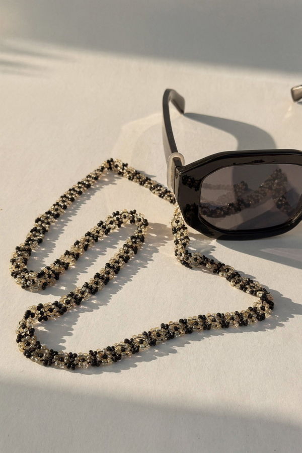 IKKIVI Black and Off-White Beaded Sunglass Chain