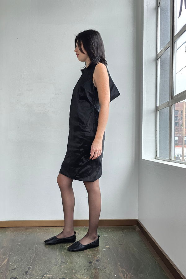 Vintage Minimal Shawl Back Dress - Black