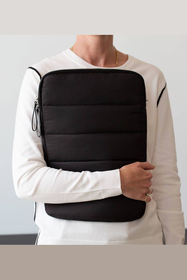 Gry Mattr Quilted Laptop Sleeve - Jet Black