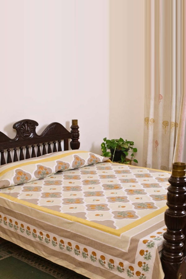 Mela Artisans Marigold Bed Cover (60" x 90")