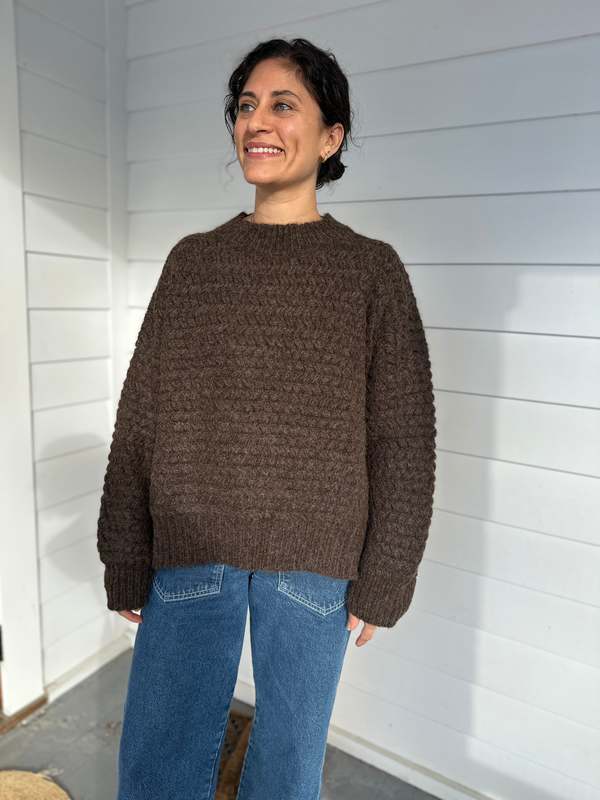 DAZA Zigzag Crewneck Sweater - Chocolate