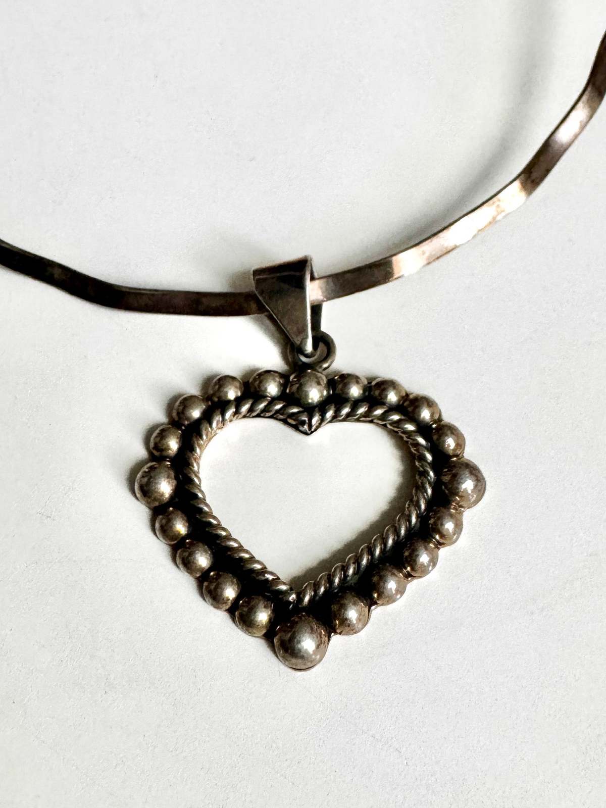 Vintage Deco Open Heart Necklace - Silver - Image 4 of 4