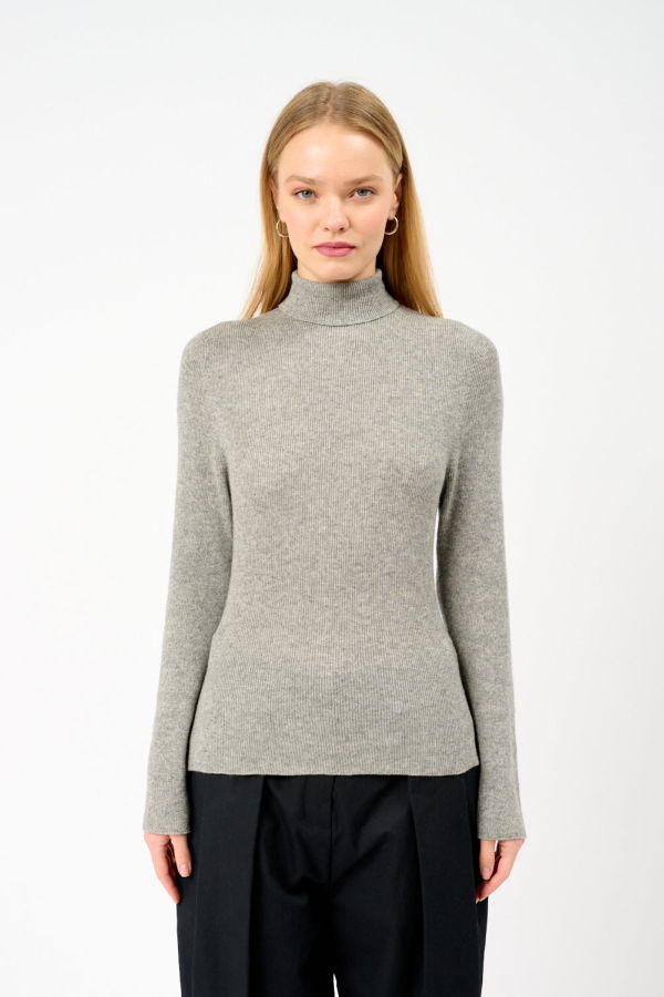 The Elder Statesman Delicash Silk and Cashmere Turtleneck Sweater
