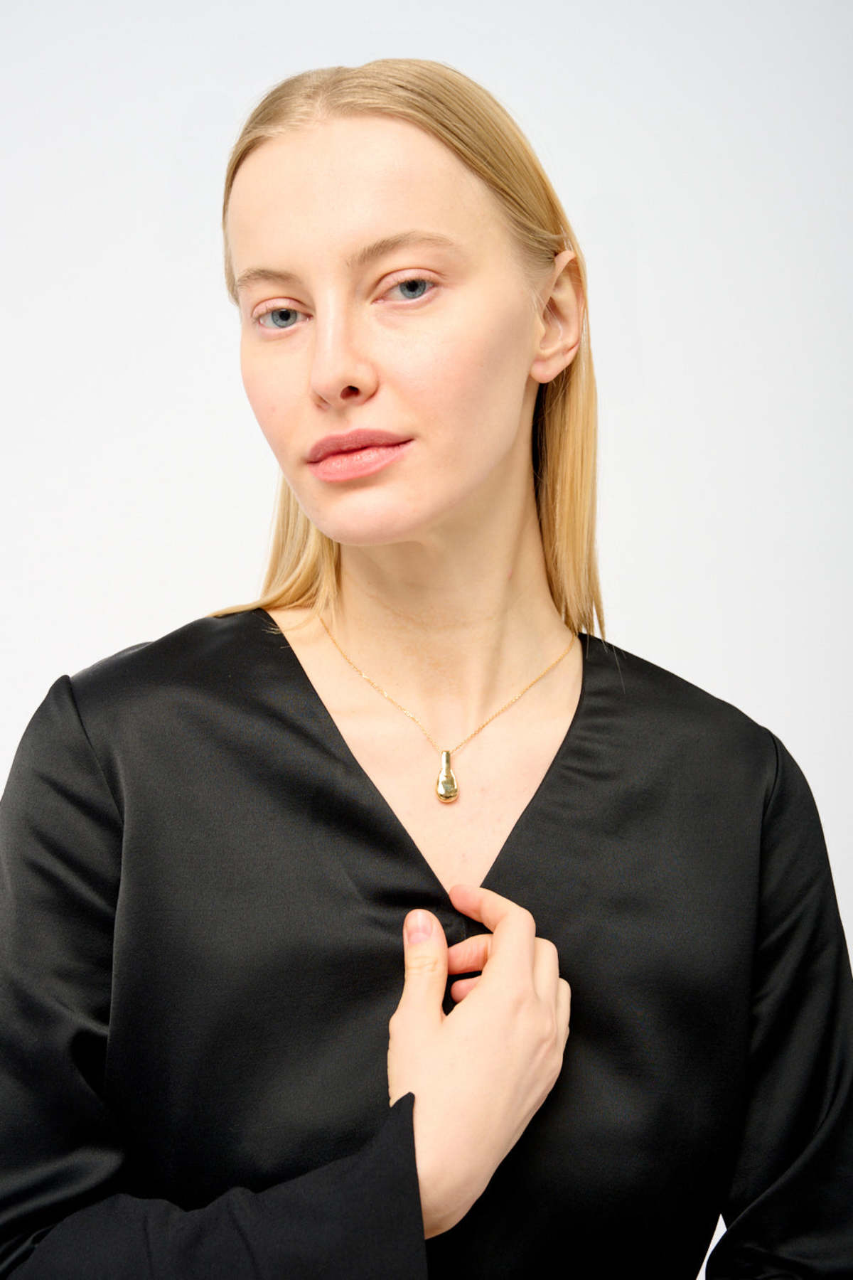 Otiumberg The Pebble Necklace - Image 2 of 2