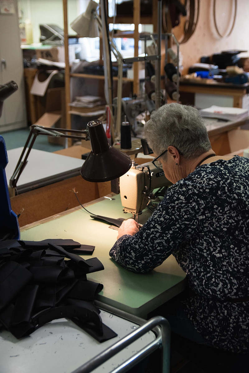 maska.se Drew No Buckle Belt - Cognac